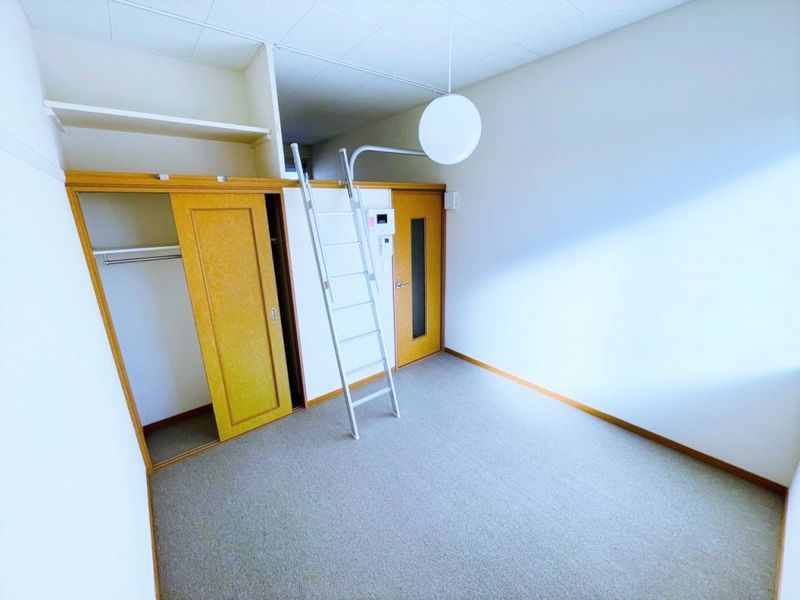 レオパレスコーポ横尾 居間