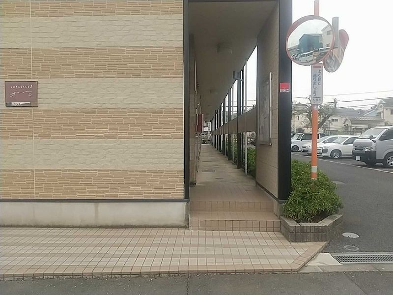 レオパレスＴＡＫＡＫＩ エントランス