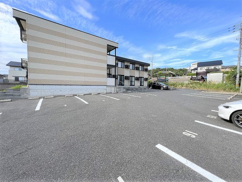 レオパレス大石 駐車場