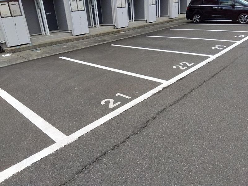 レオパレスエクセル林泉寺　壱 駐車場