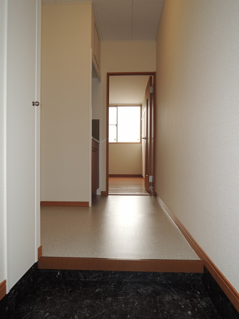 レオパレスメゾン　山　鼻 玄関