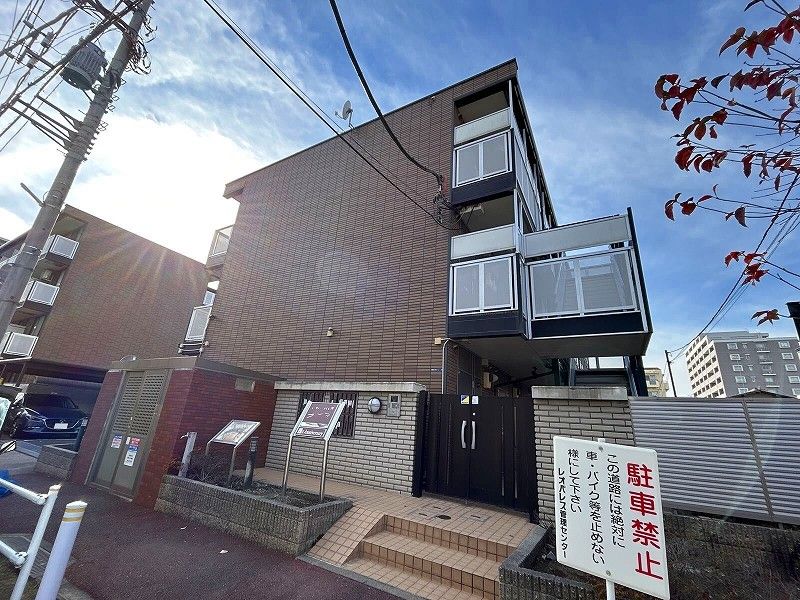 レオパレス庵 外観