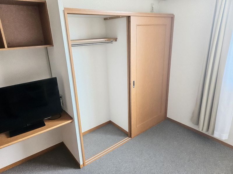 レオパレスひまわり 収納