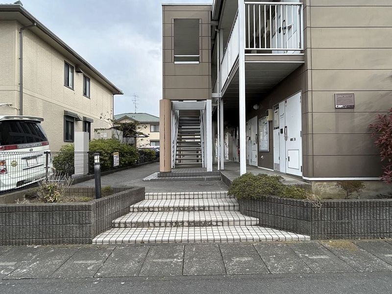 レオパレスサンシャインⅡ エントランス
