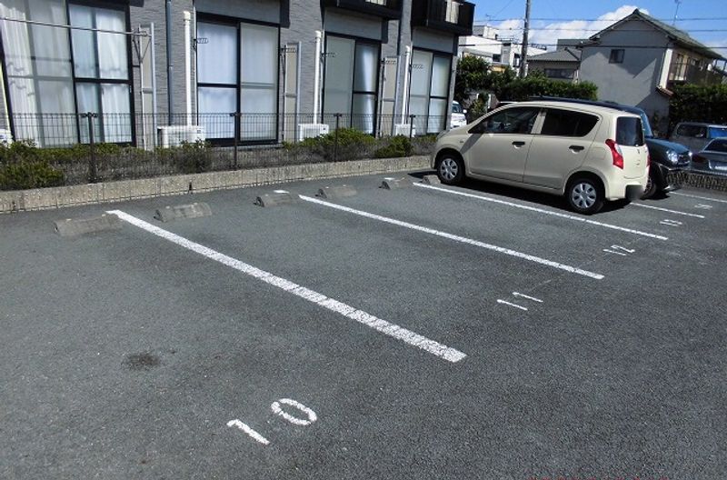 レオパレスＬｏｖｅ　Ｓｅａ 駐車場