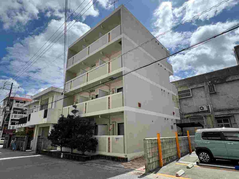 レオパレストリビュート　久米 外観