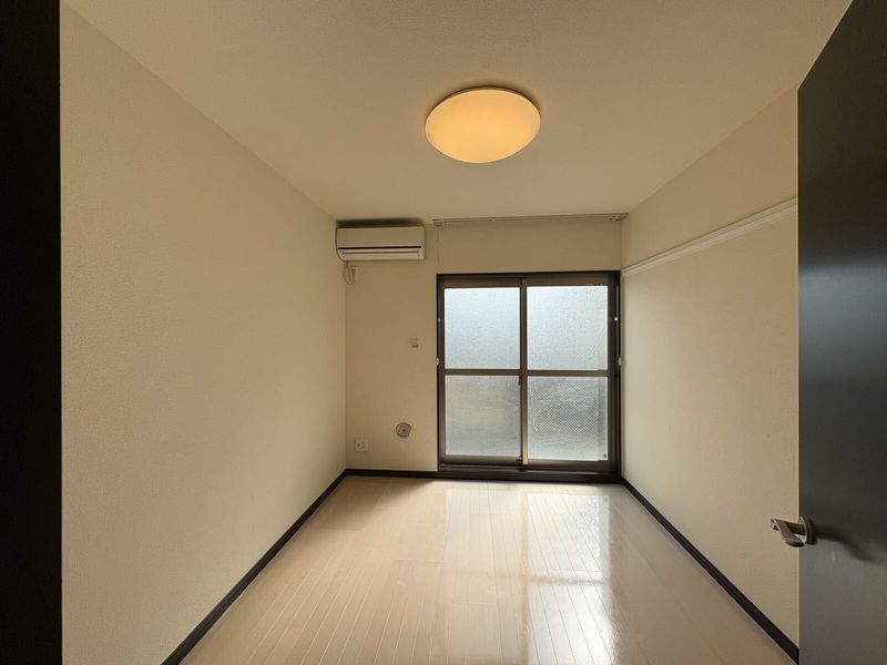 レオネクストレリーフ 居間