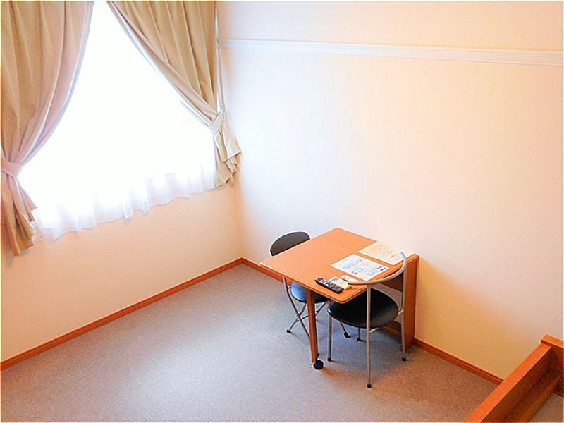 レオパレスグリーンパーク 居間