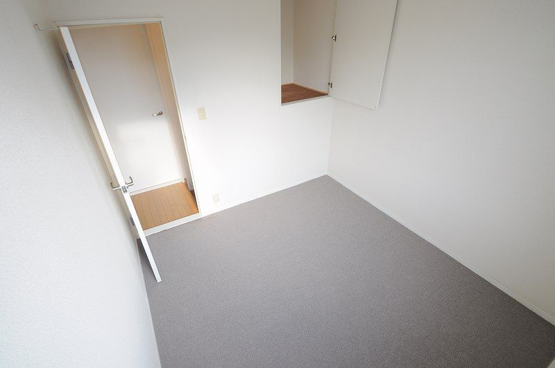 レオパレスレイクウエスト 居間
