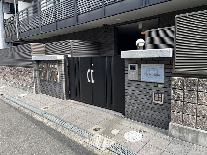 LEONEXT La Meige Tenjinbashi 입구