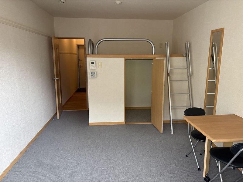 レオパレスソレーユⅢ 居間