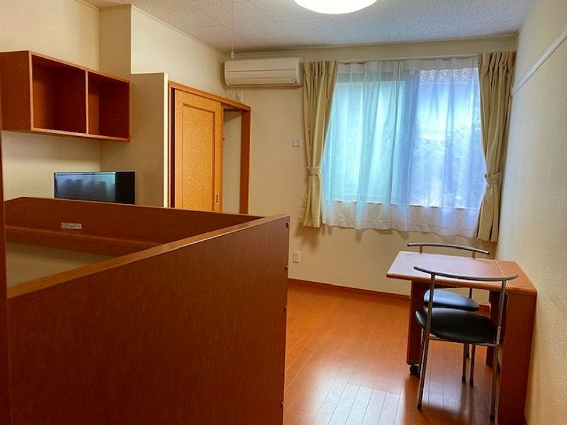 レオパレス西羽貫 寝室