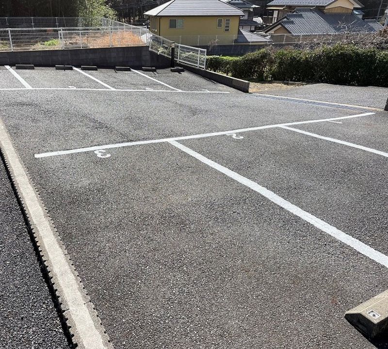 レオパレス入ノ郷 駐車場