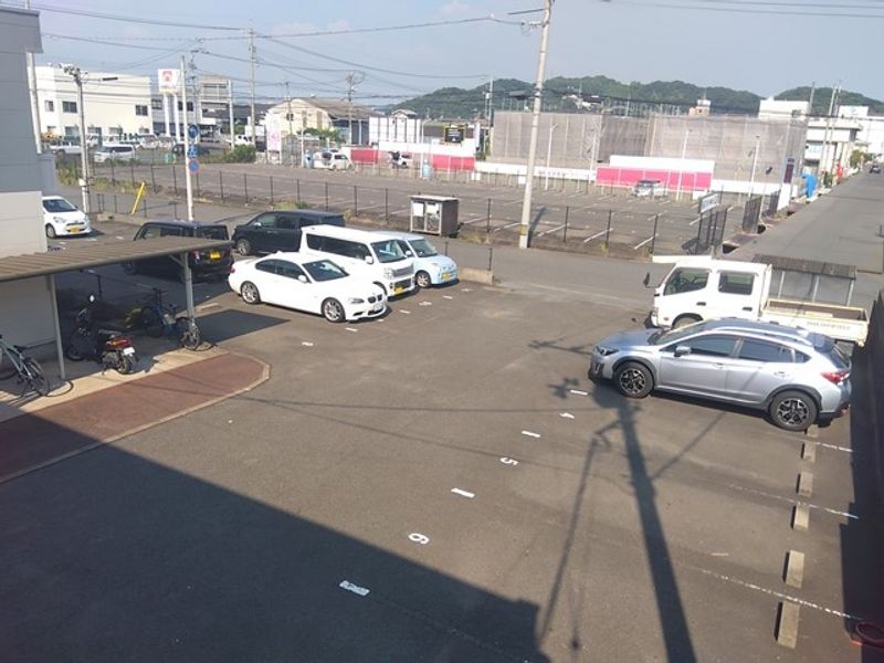 レオパレス東手城 駐車場
