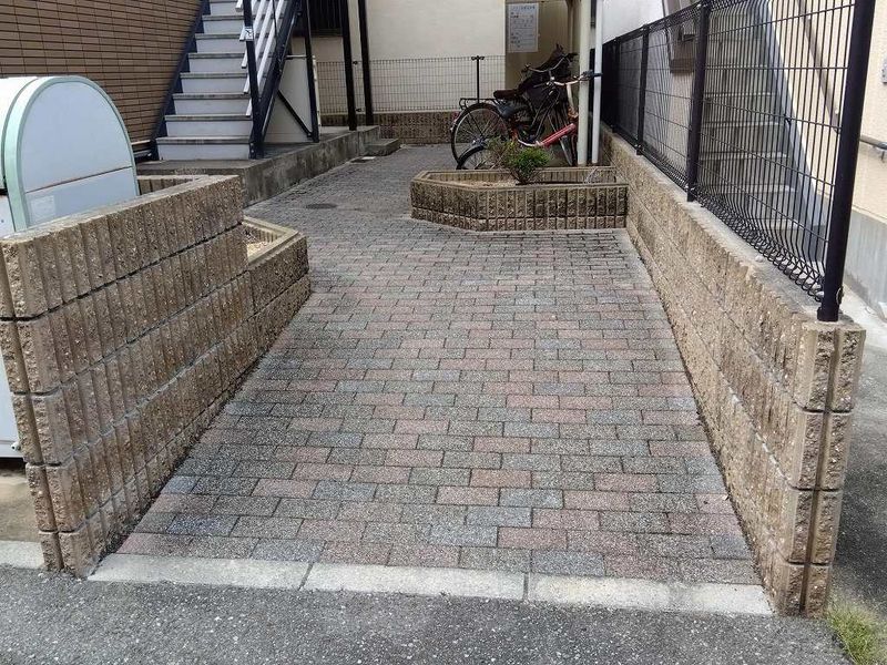 レオパレスシーサイド明石 エントランス