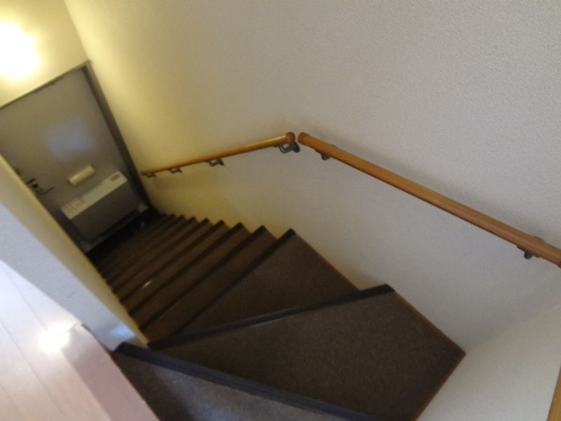レオパレスＣｕｒｅ 玄関