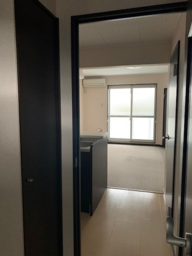 レオネクスト新海 居間