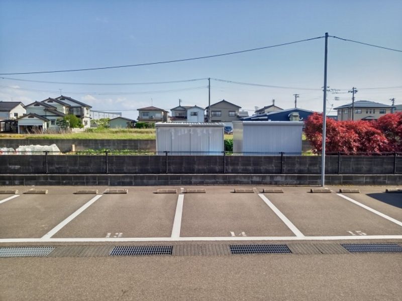 レオパレスそまぎ 駐車場