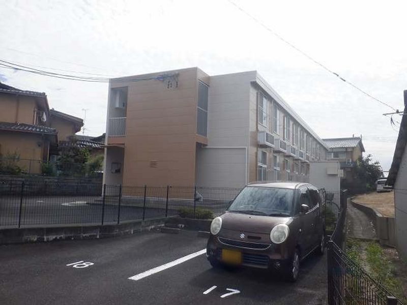 レオパレス緑ケ丘中町 外観