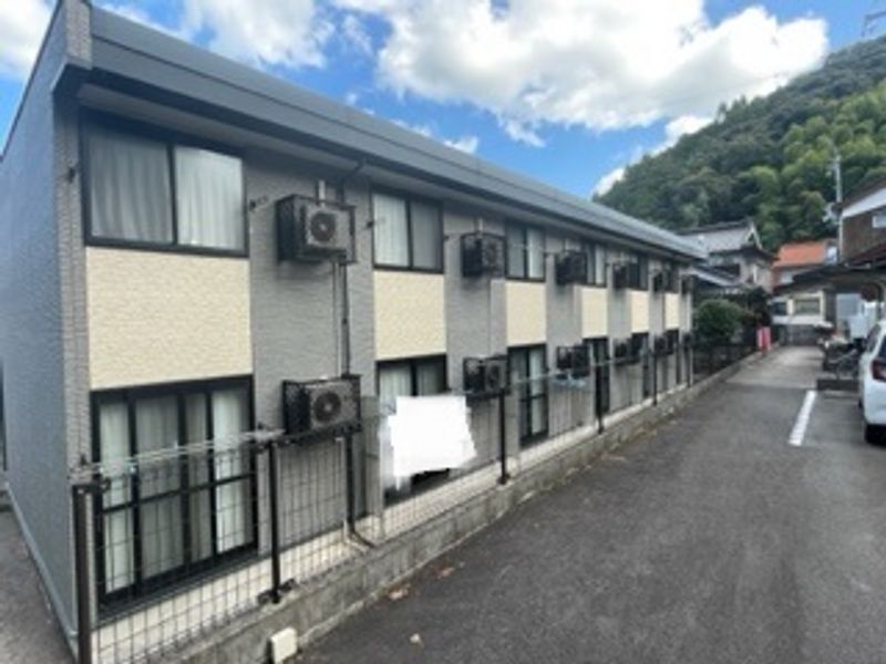 レオパレスアムールコート 外観