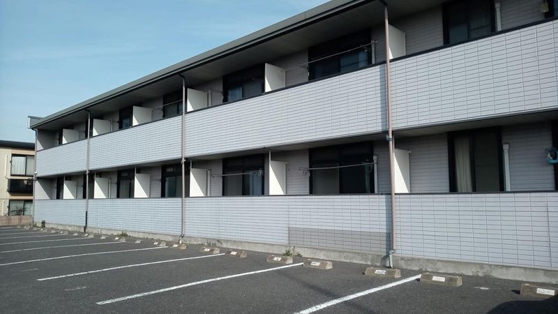 レオパレスＮＩＳＨＩＨＡＲＡ バルコニー