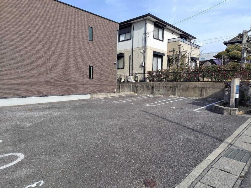 LEONEXT Sho 15 停车场