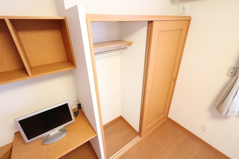 レオパレス北野屋敷 収納