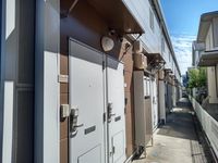 レオパレスイシハラⅡ 玄関