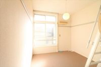 レオパレス松ヶ崎 居間