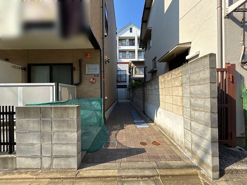 レオパレスライラック久が原 エントランス