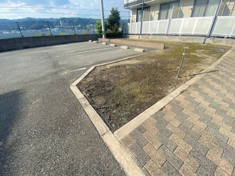 レオパレスソレイユ　箕面 駐車場
