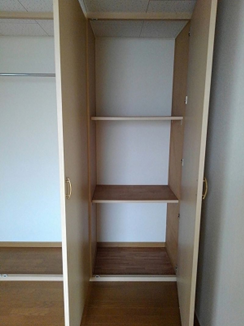 レオパレス中津川 収納