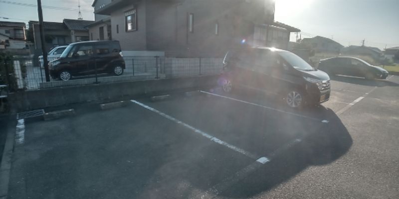 レオパレス木屋瀬 駐車場