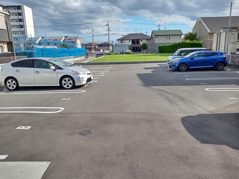 クレイノＫエクセル 駐車場