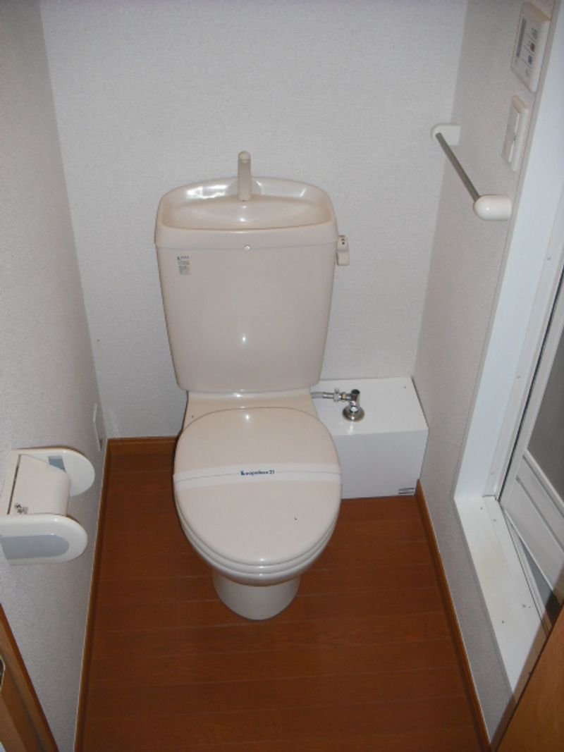 レオパレスアドミラブール トイレ