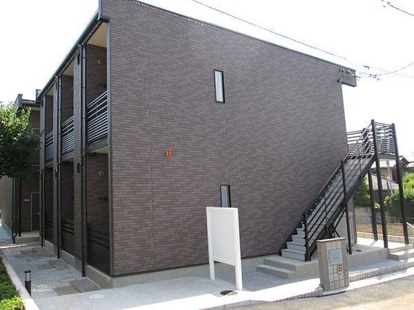 レオネクスト小山ロイヤル館 外観