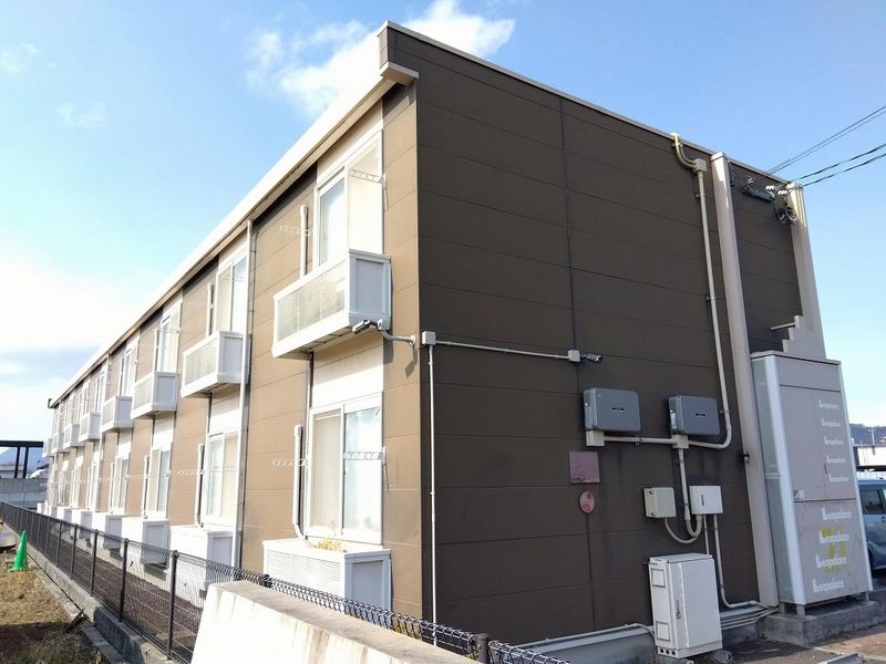 レオパレスアントラー 外観
