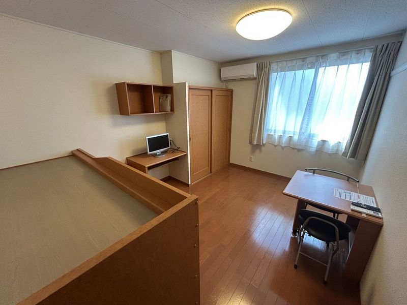 レオパレス四郎丸Ⅱ 居間