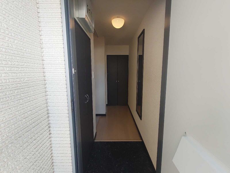 レオネクストＦＲＥＥＤＯＭ 玄関