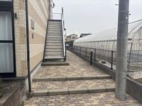 レオパレスウエストゴールド エントランス