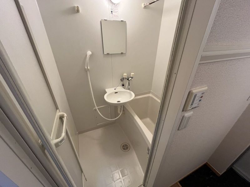 レオパレストウメイ 風呂