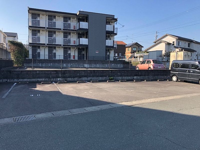 レオパレスノザンファンⅡ 駐車場