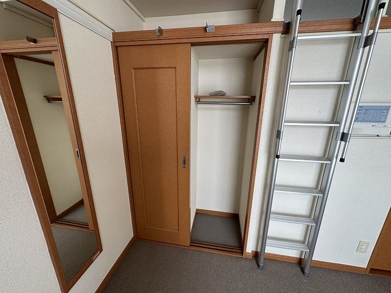 レオパレスグランエスポワール 収納