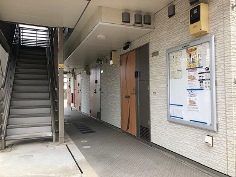 クレイノファミーユＳ エントランス