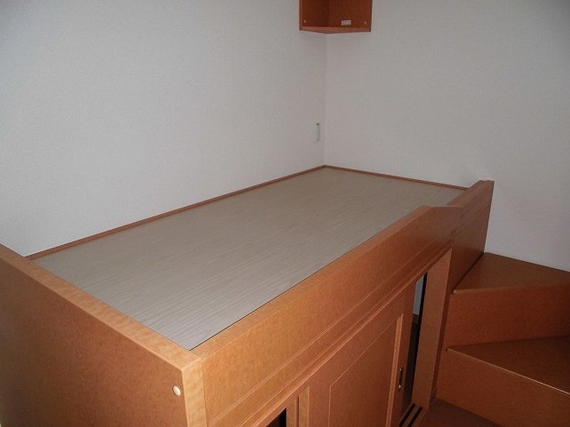 leopalace Darkstar Bedroom