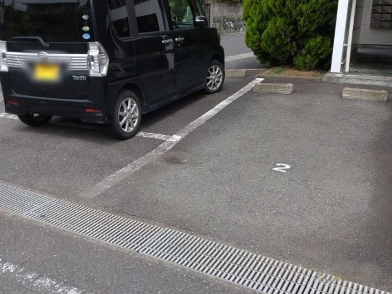 レオパレスチェリーメゾン湘南Ⅱ 駐車場