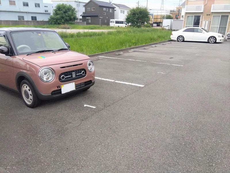 レオパレス夢未来 駐車場