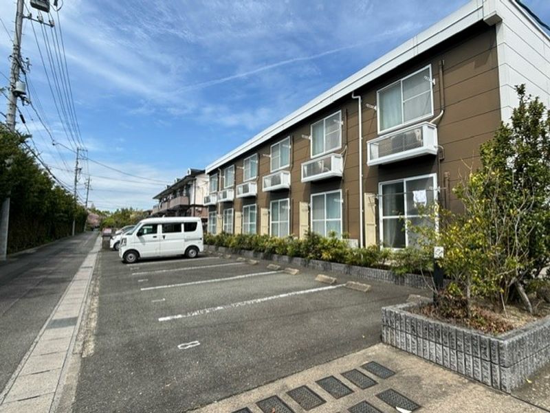 レオパレスリコメンド 駐車場