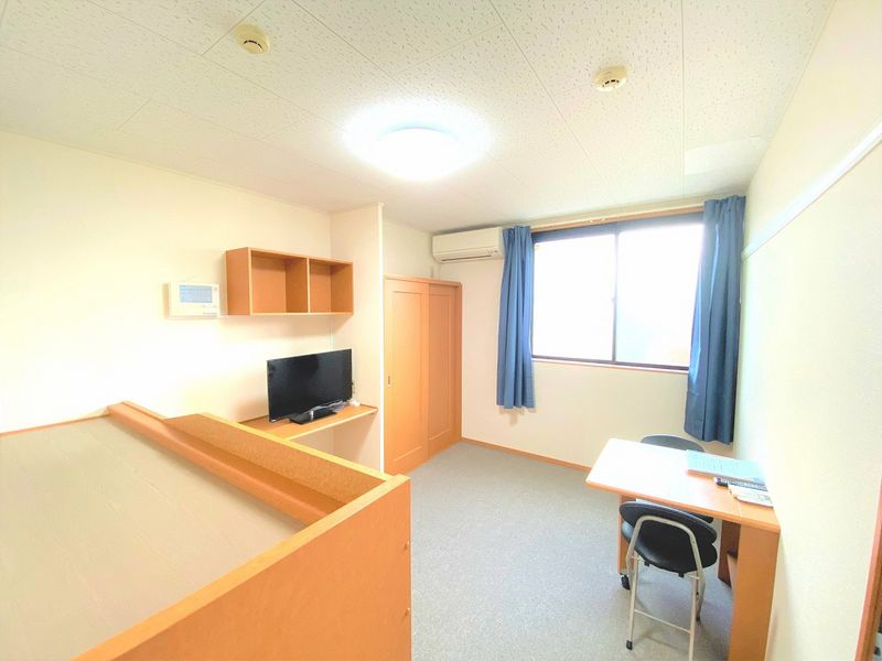 レオパレスラビホワ２０ 居間