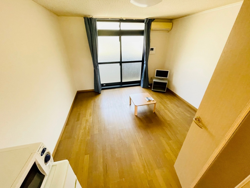 レオパレスかしま台 居間